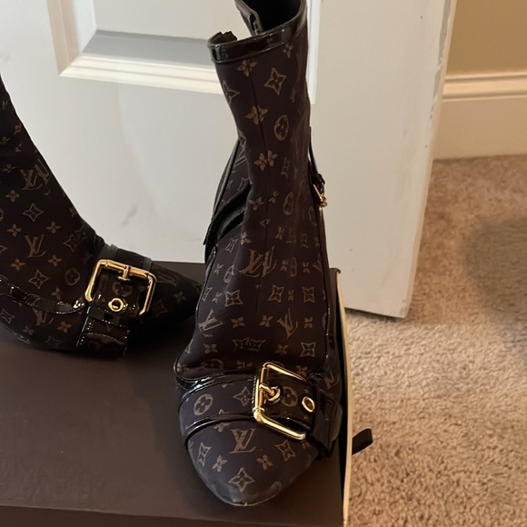 Louis Vuitton monogram ankle boots - Picture 2 of 12